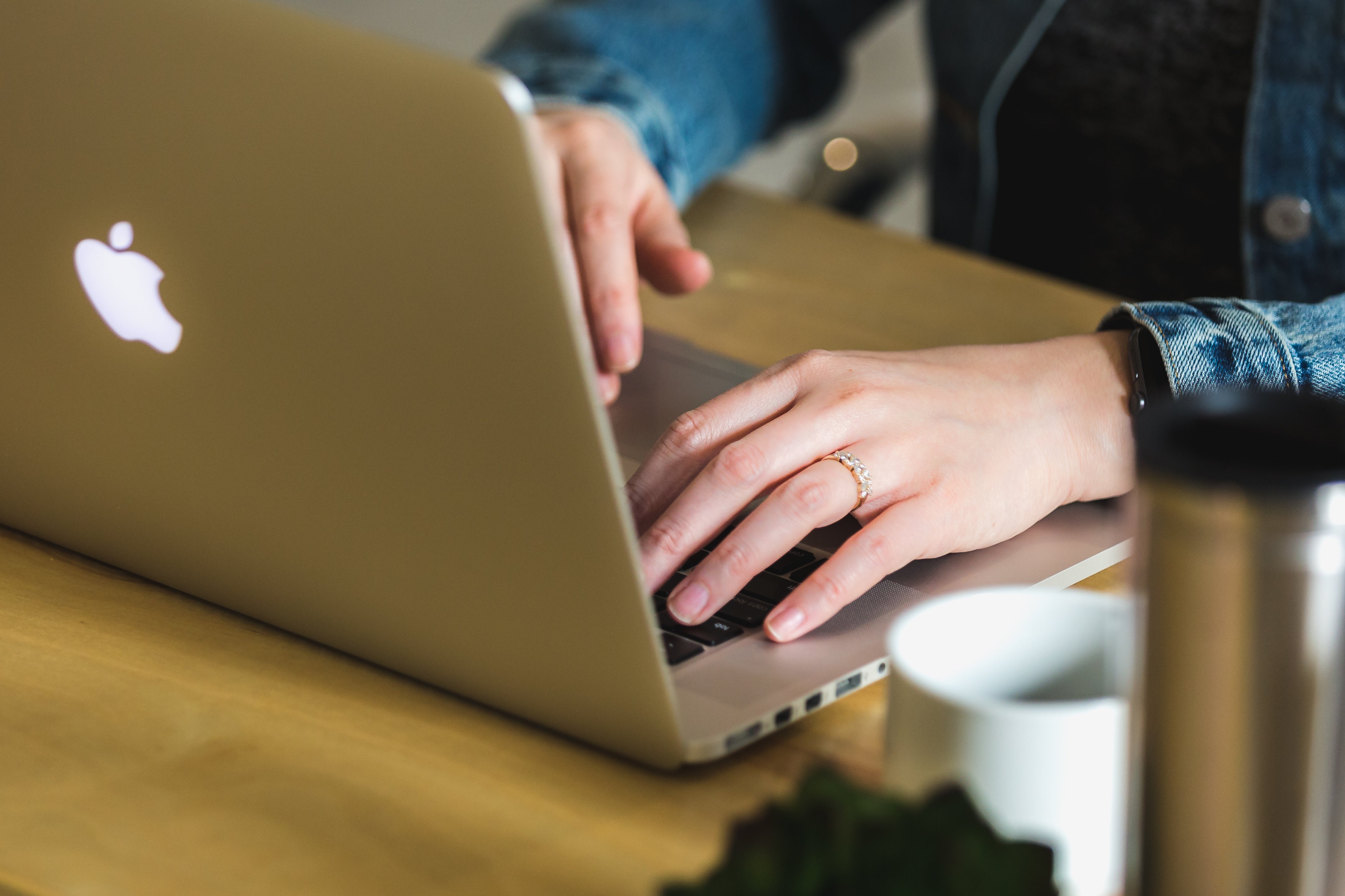 Обложка: Ошибки внедрения CRM: почему система не начинает работать